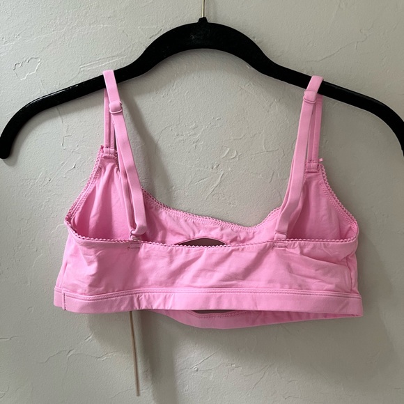 💖SKIMS FITS EVERYBODY PICOT TRIM CUT OUT SCOOP BRALETTE BUBBLEGUM S - Picture 6 of 6
